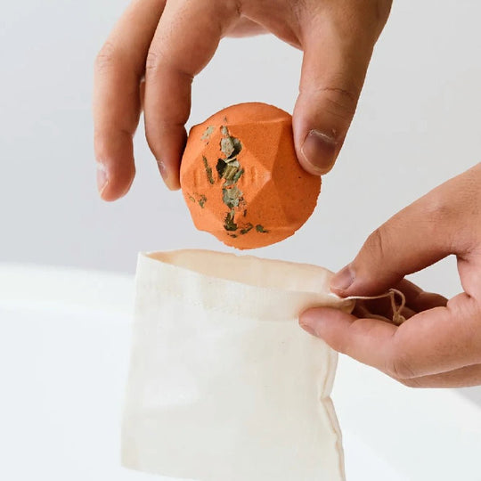 LUSH Bath Bomb Seasonal Moment 12 - Piece Gift Box - WAFUU JAPAN