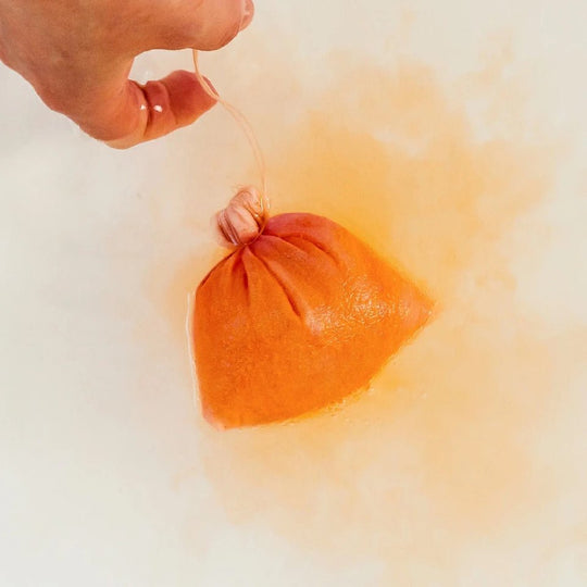 LUSH Bath Bomb Seasonal Moment 12 - Piece Gift Box - WAFUU JAPAN