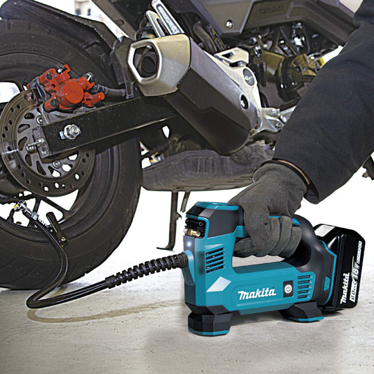 Makita MP180DZ 18V Cordless Air Inflator Portable Tire Pump with Multi Valve Adapters Blue Tool Only