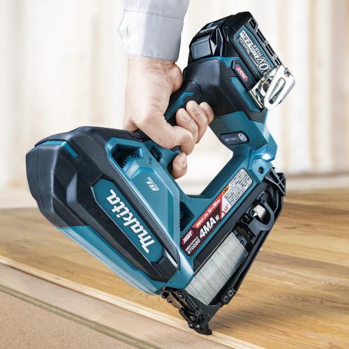 Makita ST003GZ 40V Max Cordless Floor Stapler Tool Only Battery Charger Not Included