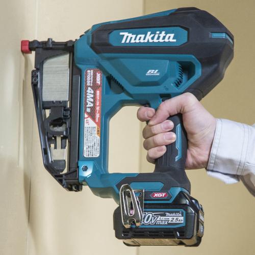 Makita ST003GZ 40V Max Cordless Floor Stapler Tool Only Battery Charger Not Included