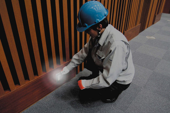 Hioki Voltage Tester with LED Light Model 3481 - WAFUU JAPAN