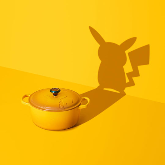 Le Creuset Pokémon Signature Cocotte Ronde 22cm (iridescent knob) - WAFUU JAPAN