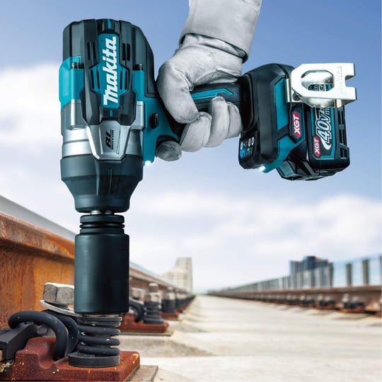 Makita 40Vmax Impact Wrench Kit TW001GRDX — 2×2 5Ah Batteries Charger & Case - WAFUU JAPAN