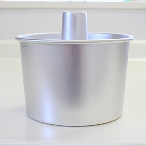 https://wafuu.com/cdn/shop/products/asai-shoten-original-seamless-aluminum-tall-chiffon-cake-mold-14cm-silver-619117_1120x.jpg?v=1695254601