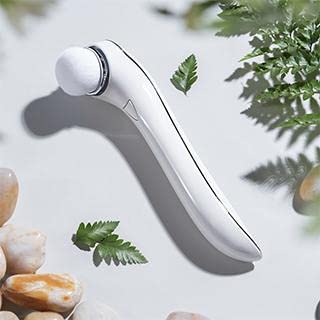 MTG Refa Clear 3D Sonic Facial Cleansing Brush
